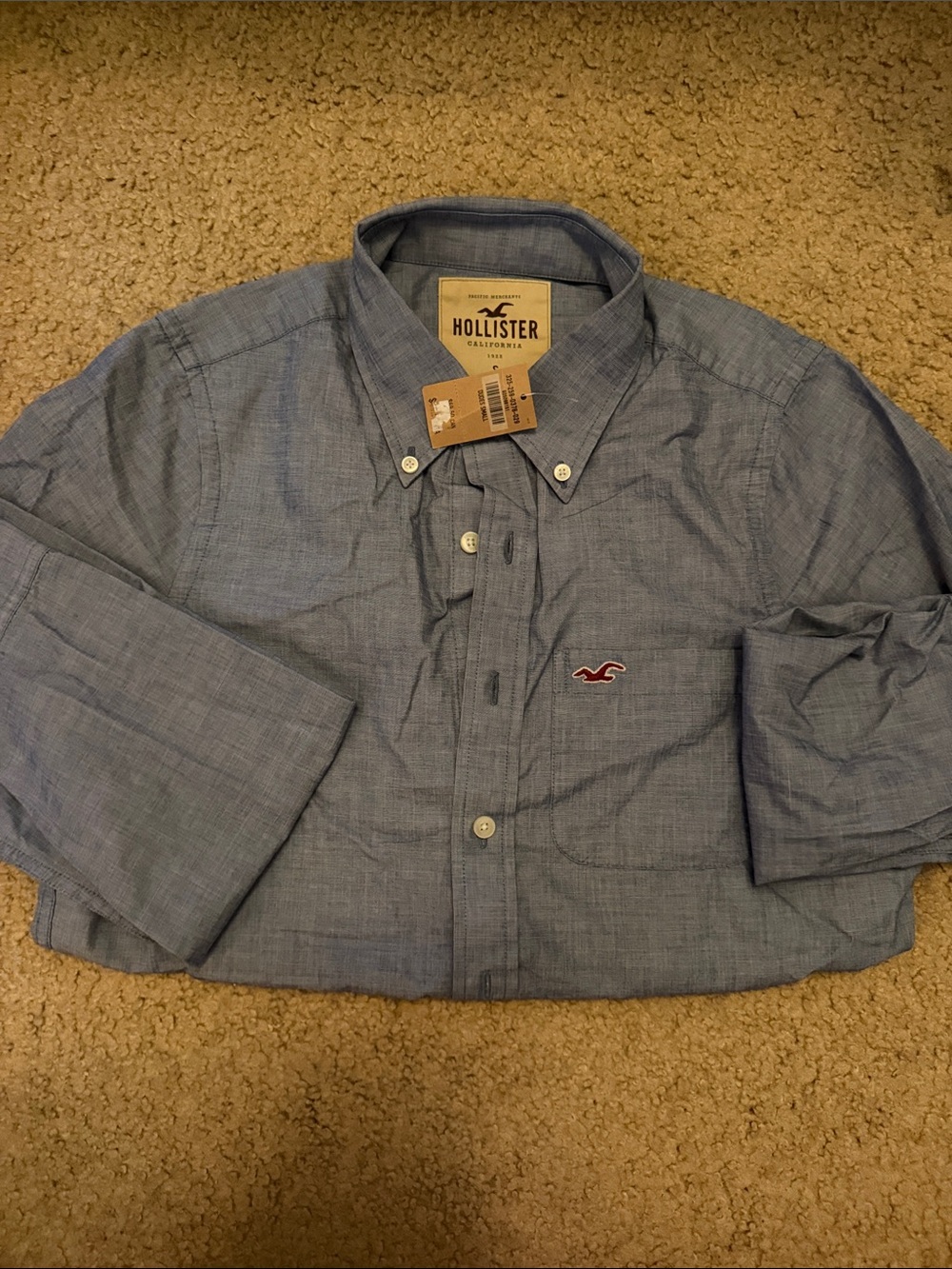 Hollister Men's Chambray Light Blue Button-Up Shirt with Logo